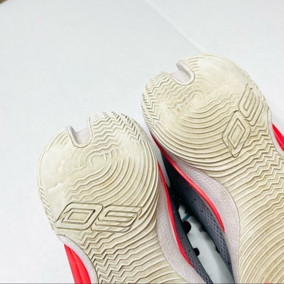 Under Armour Steph Curry HOVR Basketball Shoes - Picture 11 of 15